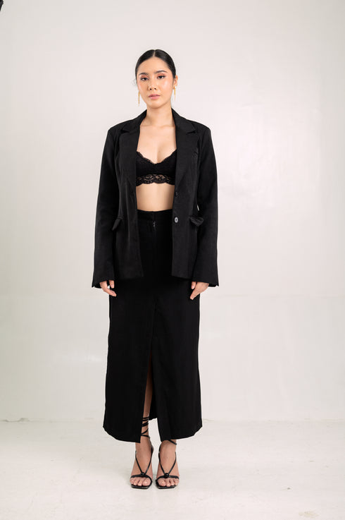 Metropolitan Series: Suit in Black