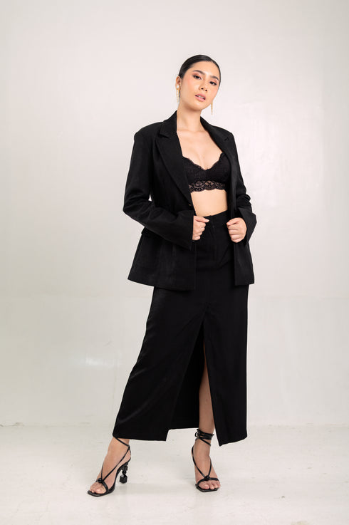 Metropolitan Series: Suit in Black