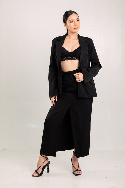 Metropolitan Series: Suit in Black