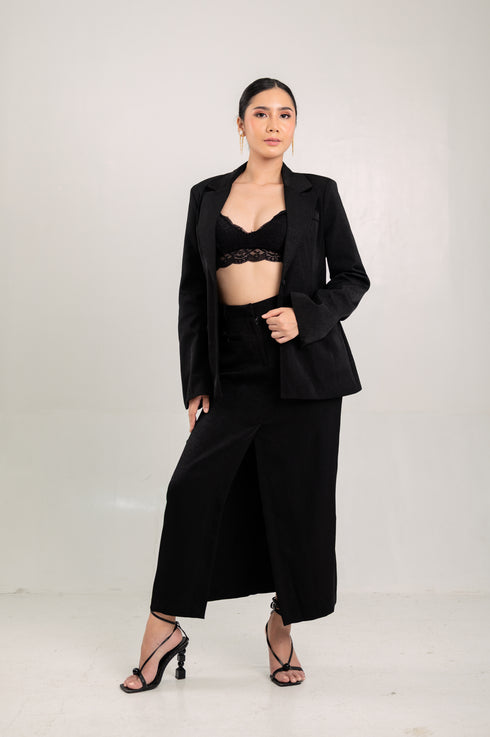 Metropolitan Series: Suit in Black