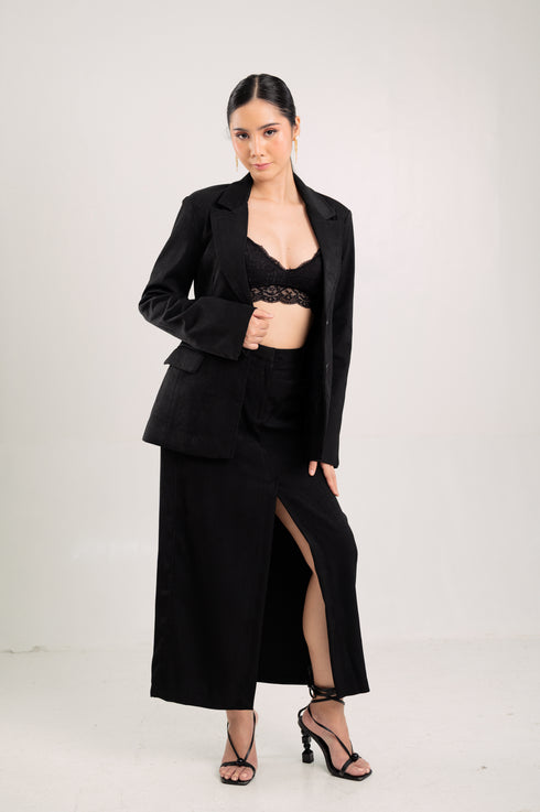 Metropolitan Series: Suit in Black