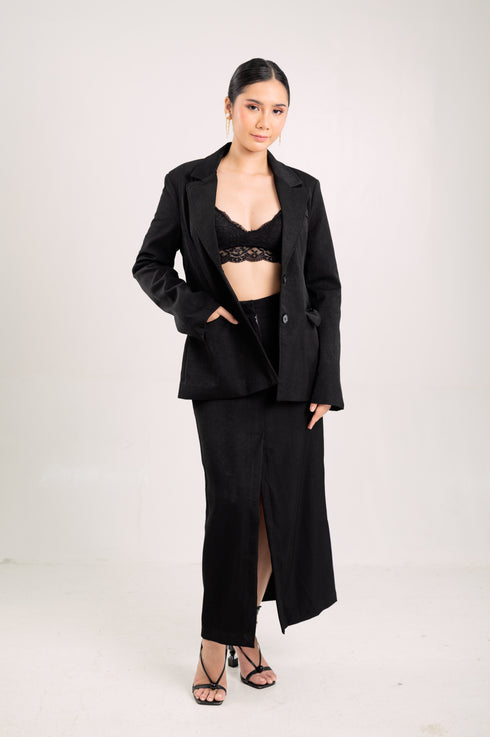 Metropolitan Series: Suit in Black