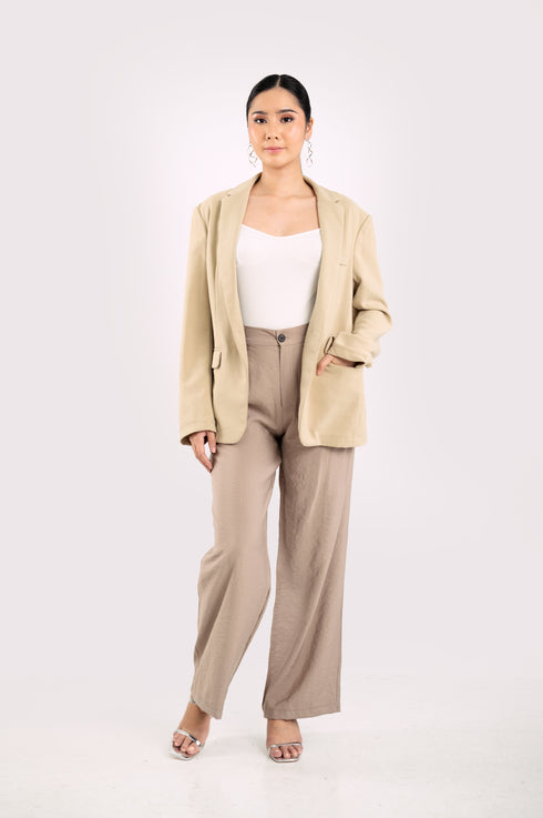 Metropolitan Series: Suit in Beige