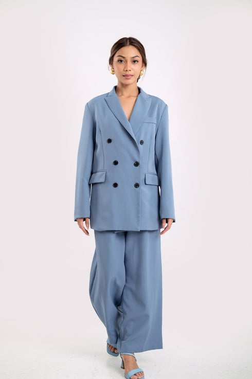 Metropolitan Series: Suit in Blue