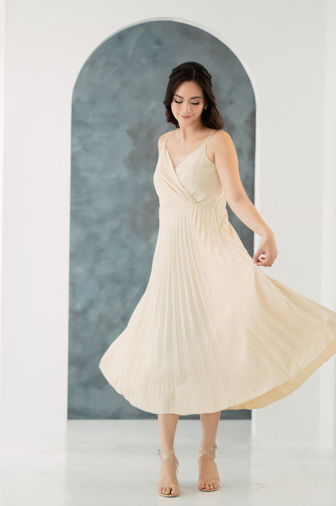 GS Party: Kenny Pleated Spaghetti Dress