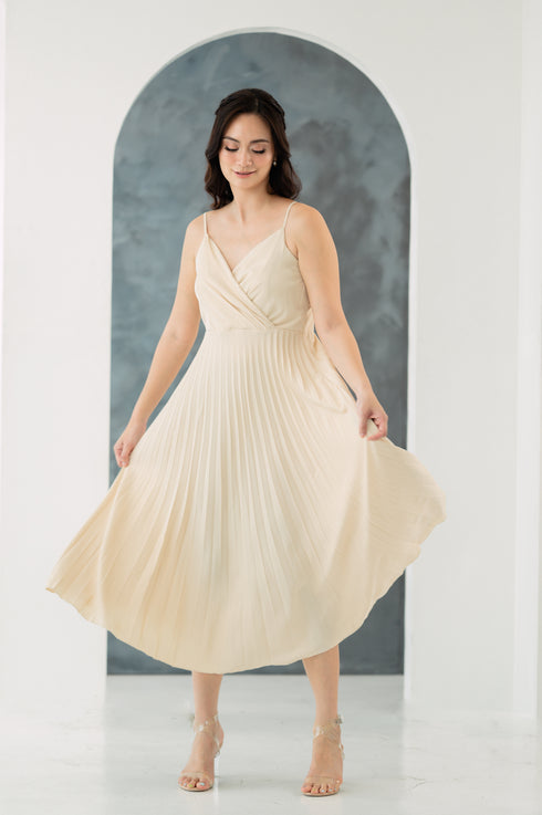 GS Party: Kenny Pleated Spaghetti Dress