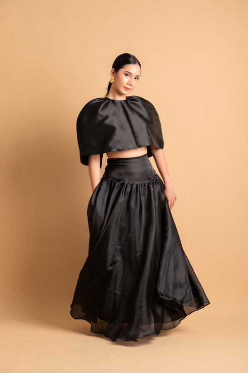 Cocktail: Artie Luxurious Cape Top in Black