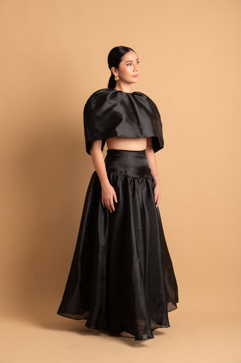 Cocktail: Artie Luxurious Cape Top in Black
