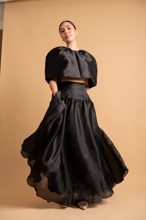 Cocktail: Artie Luxurious Cape Top in Black