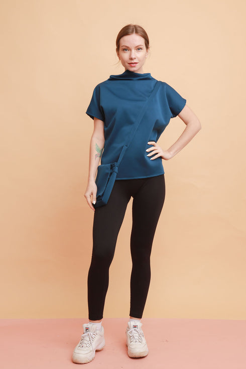 Vagabond Top w/ Built-in Bag