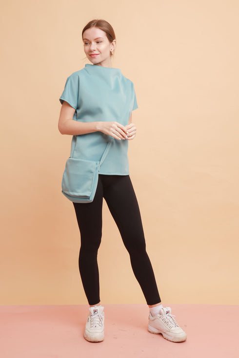 Vagabond Top w/ Built-in Bag