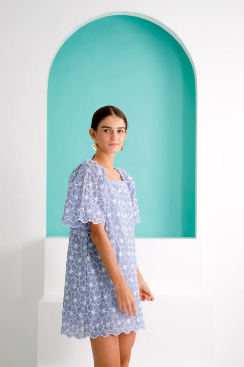 Easy Breezy: Jennifer