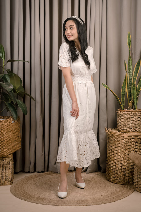 Maisie Vneck White Eyelet Dress