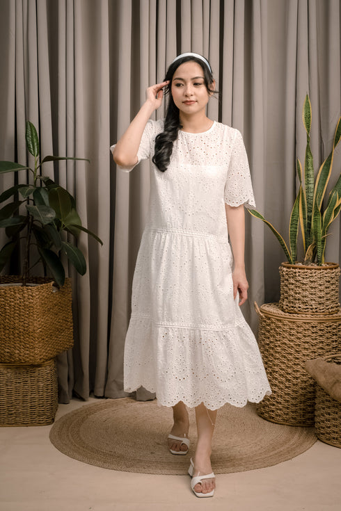 Max Lace Dress with Inner
