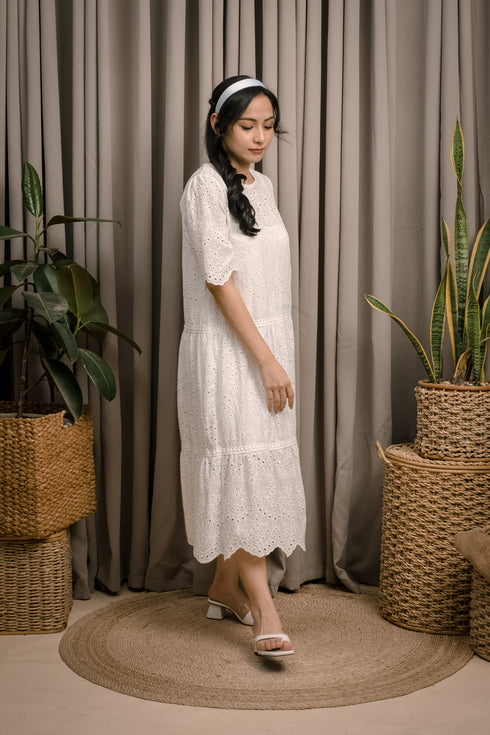 Max Lace Dress with Inner