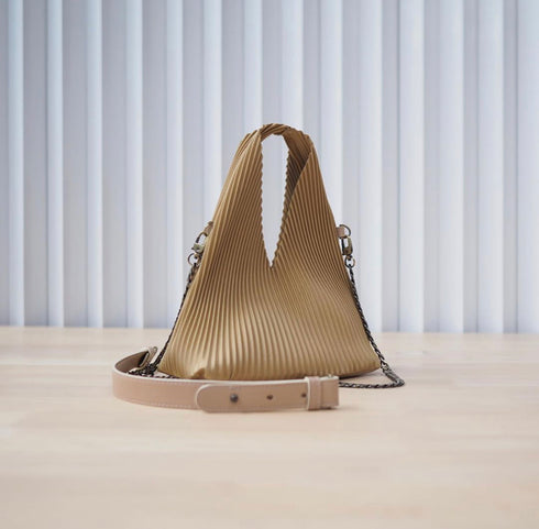 NEW: Repleat Bag Hobo Petite Edition