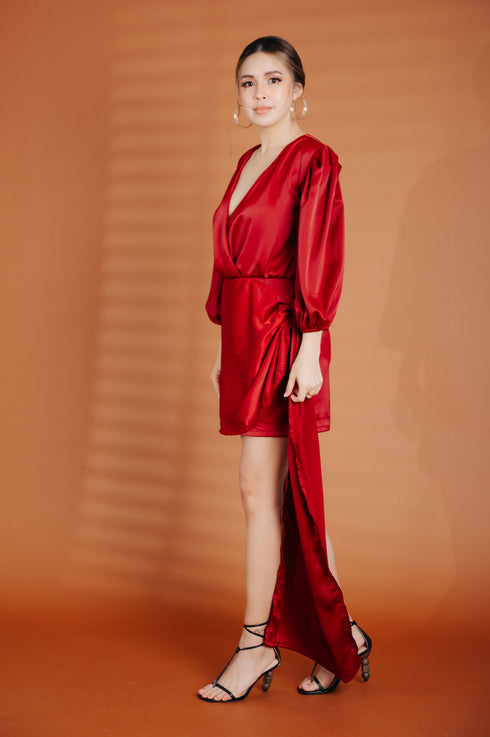 Alhambra x GS: The Miuccia Stylish Silk Dress in Holiday Red