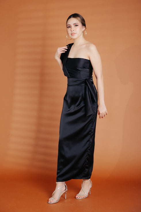 Alhambra x GS: The Giovanni Long Gown in Black